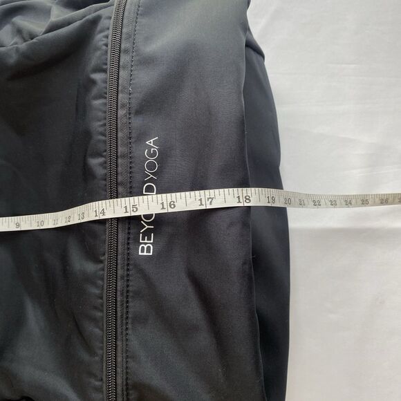 Beyond Yoga Black Convertible Gym Bag One Size - Picture 14 of 16